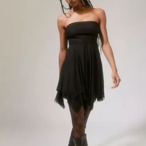 UO gemma strapless dress black